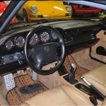 911 993 interior