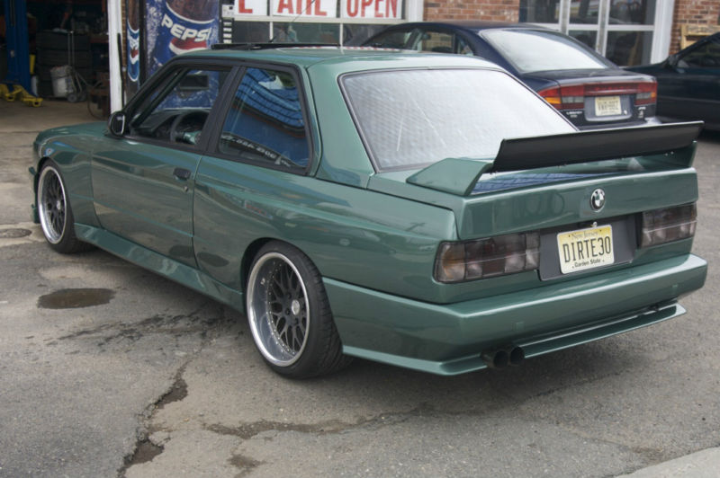 This car has the special S50 B32 inline six out of the Euro spec E36 M3