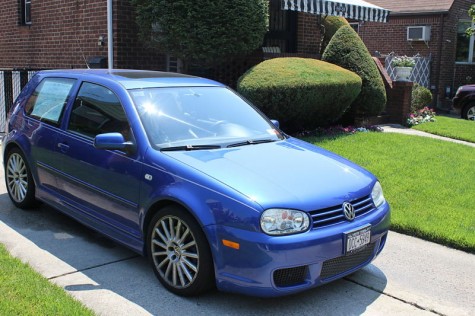 2004 VW R32 Front Quarter