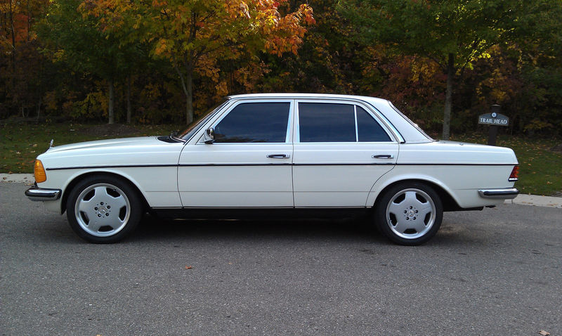 Low Mile 1979 Mercedes 240D converted to 300D spec on eBay