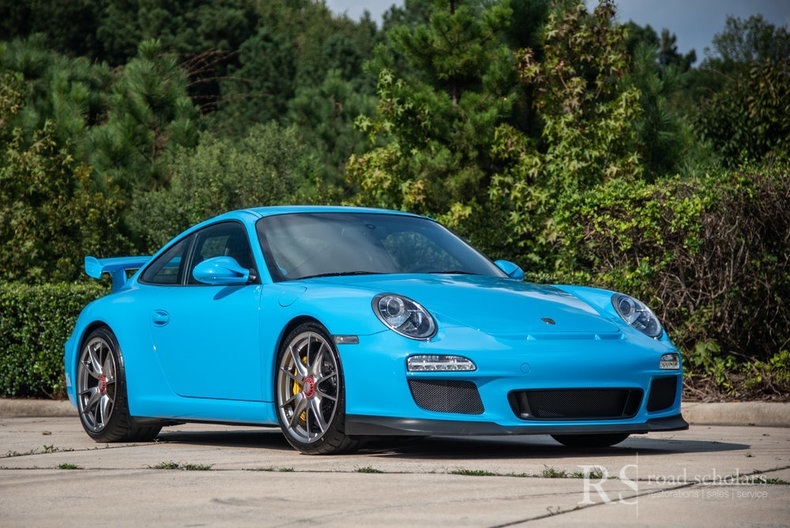 gt3 porsche riviara blue