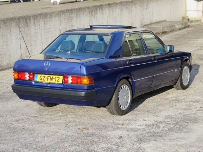 1992 Mercedes-Benz 190E Avantgarde Azzurro | German Cars For Sale Blog